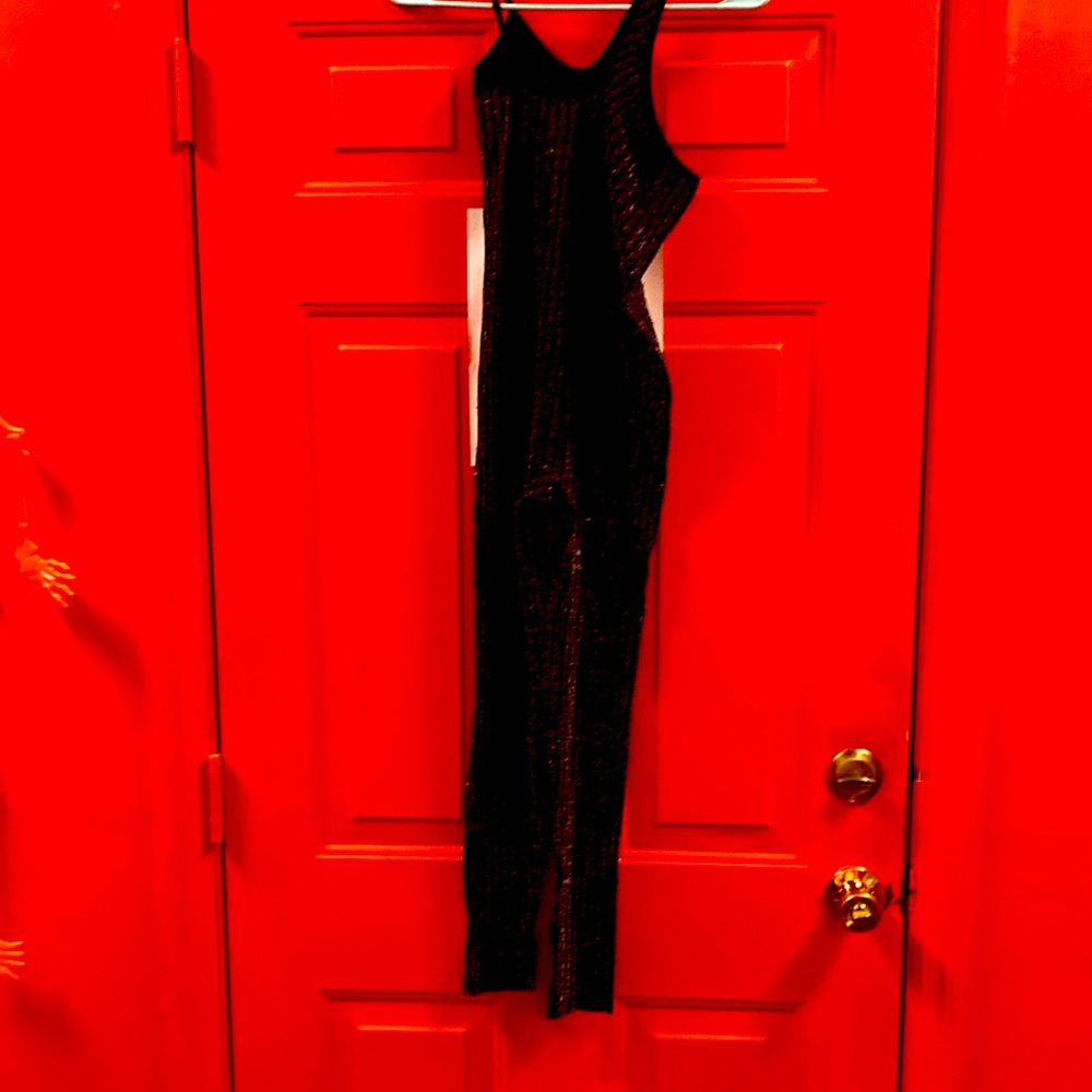 Cute sparkly body suit black with gold